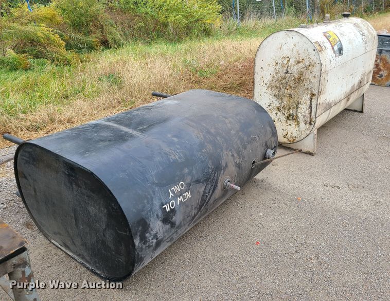 image for item HM9313 (2) bulk oil tanks