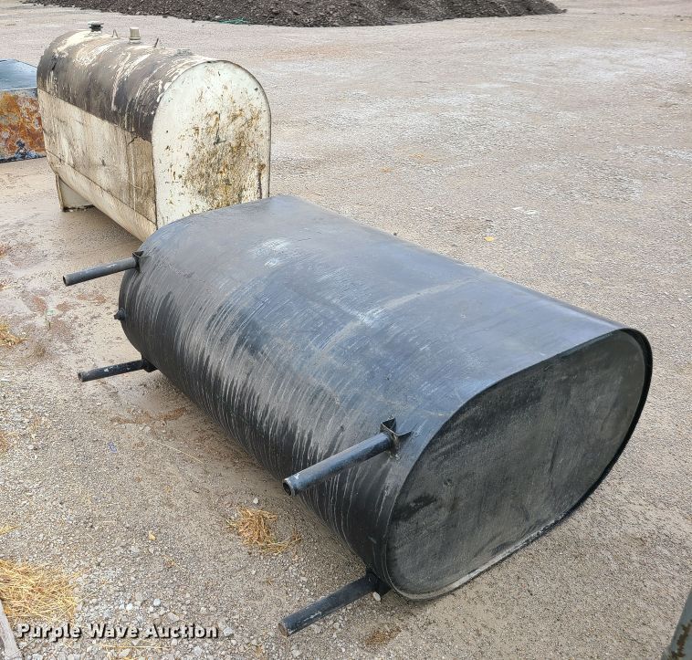 image for item HM9313 (2) bulk oil tanks