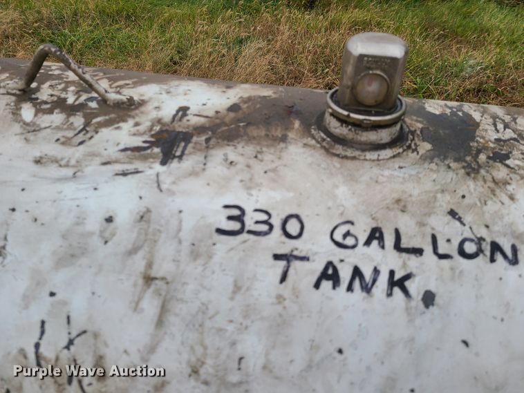 image for item HM9313 (2) bulk oil tanks