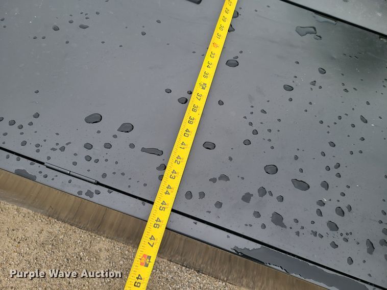 image for item HM9313 (2) bulk oil tanks