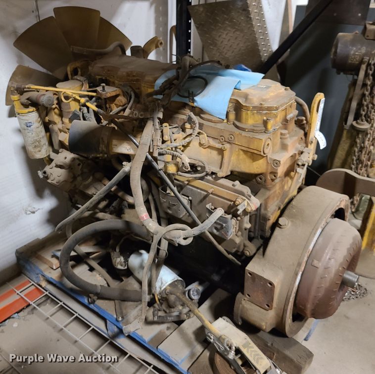 image for item HM9316 Caterpillar 3126 six cylinder diesel engine