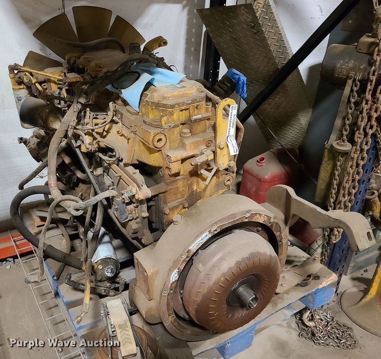 image for item HM9316 Caterpillar 3126 six cylinder diesel engine