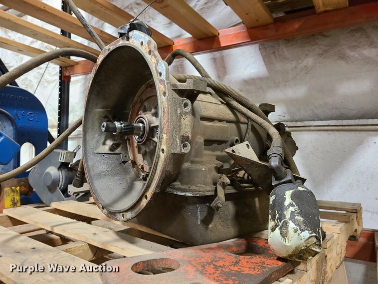 image for item HM9316 Caterpillar 3126 six cylinder diesel engine