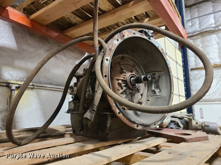 image for item HM9316 Caterpillar 3126 six cylinder diesel engine