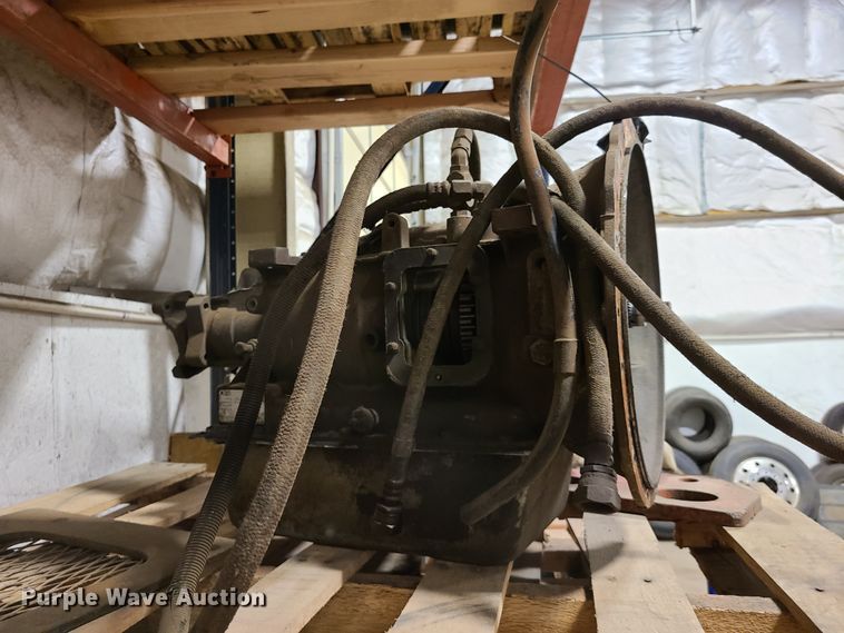 image for item HM9316 Caterpillar 3126 six cylinder diesel engine