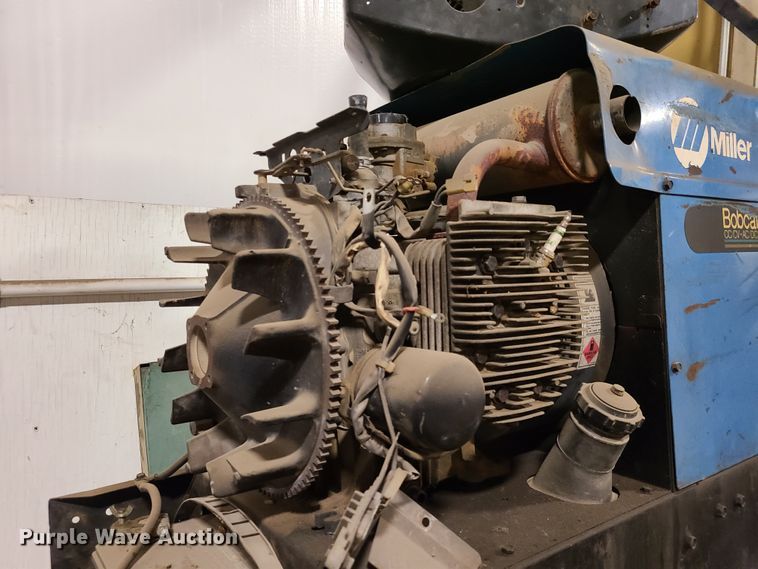 image for item HM9317 Miller Bobcat 225G welder/generator