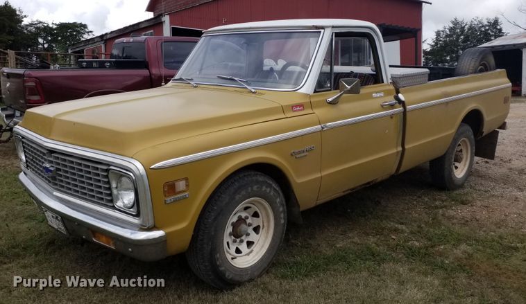 image for item HN9282 1972 Chevrolet Custom Deluxe 20  pickup truck
