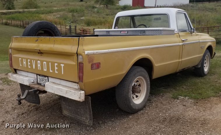 image for item HN9282 1972 Chevrolet Custom Deluxe 20  pickup truck