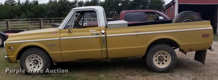image for item HN9282 1972 Chevrolet Custom Deluxe 20  pickup truck