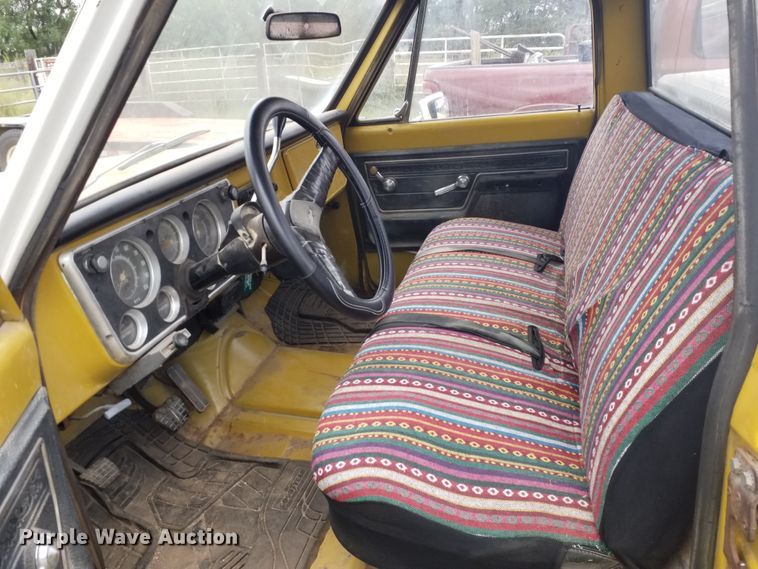 image for item HN9282 1972 Chevrolet Custom Deluxe 20  pickup truck