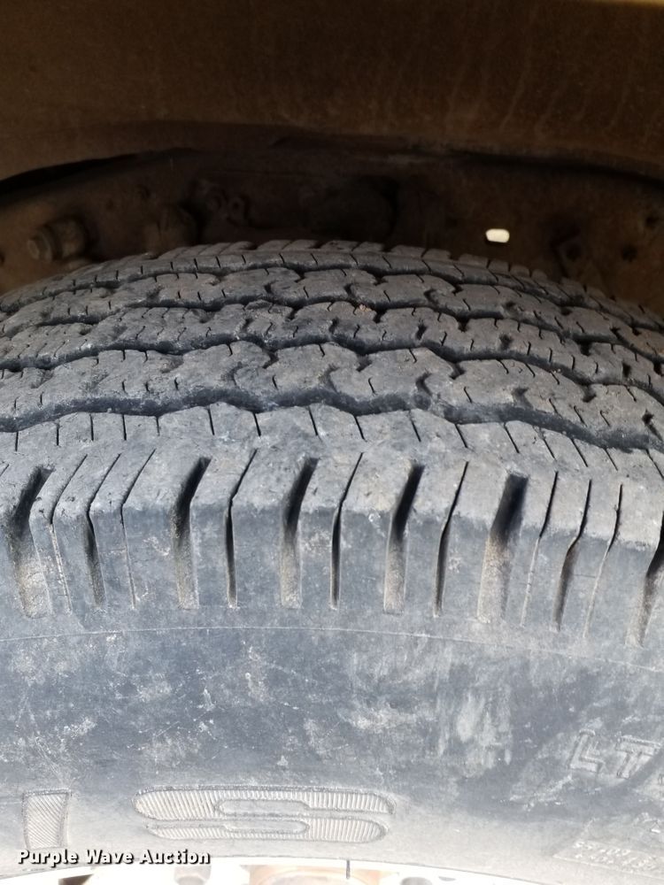 image for item HN9282 1972 Chevrolet Custom Deluxe 20  pickup truck