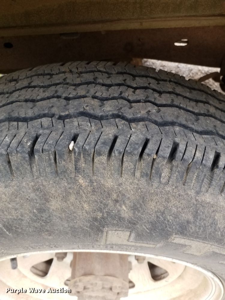 image for item HN9282 1972 Chevrolet Custom Deluxe 20  pickup truck