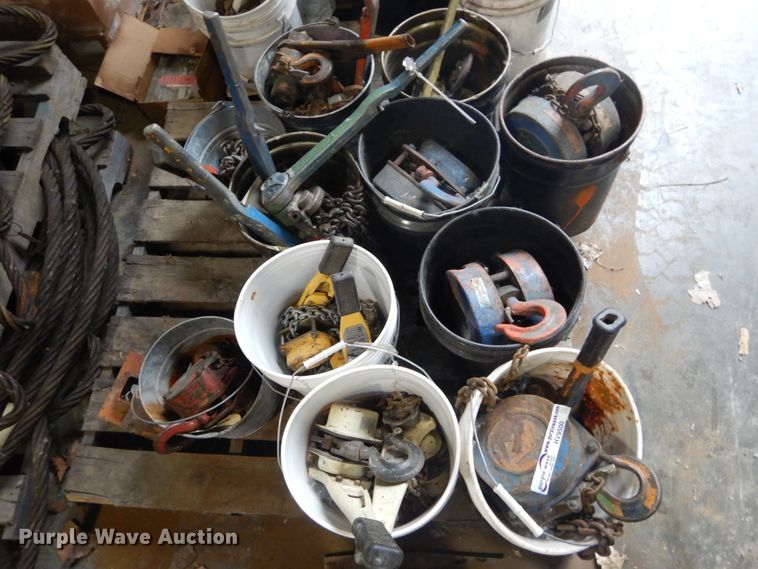 image for item HV9500 Hoists and come-a-longs