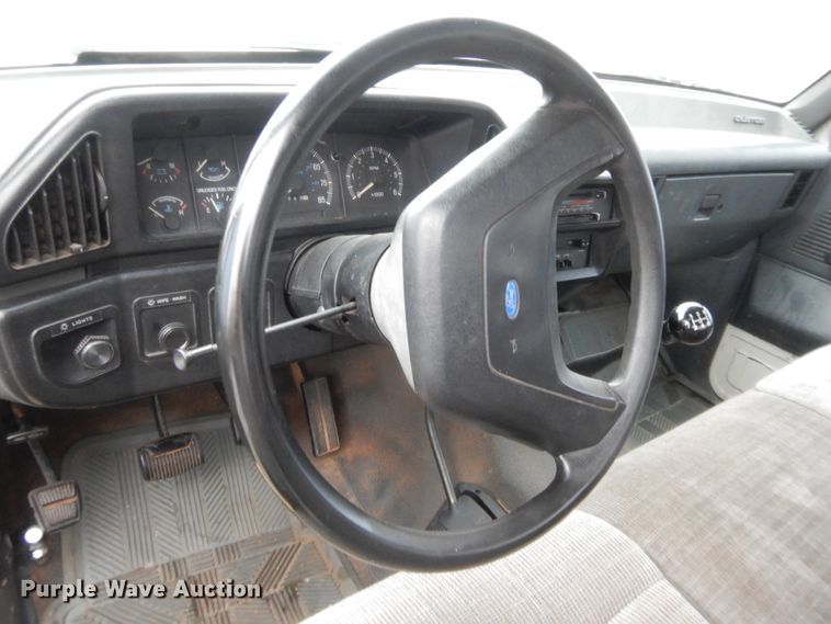 image for item HW9171 1990 Ford F150  pickup truck