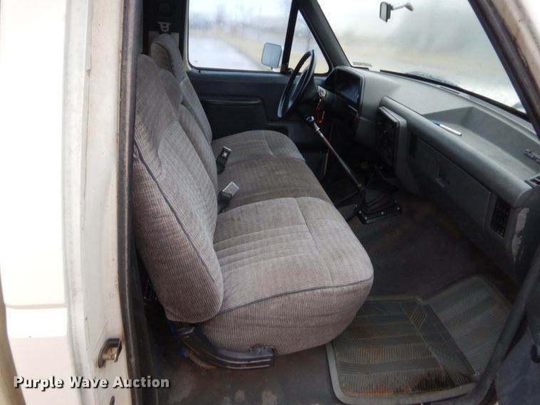 image for item HW9171 1990 Ford F150  pickup truck