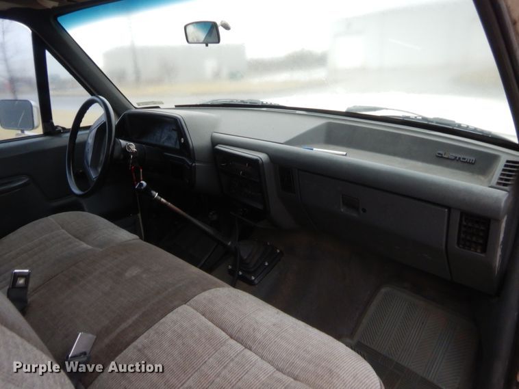 image for item HW9171 1990 Ford F150  pickup truck