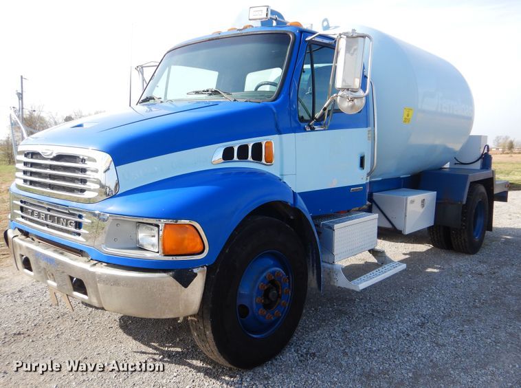 image for item HX9028 2004 Sterling Acterra  propane delivery truck