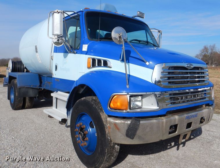 image for item HX9028 2004 Sterling Acterra  propane delivery truck