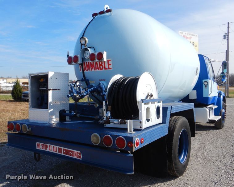 image for item HX9028 2004 Sterling Acterra  propane delivery truck