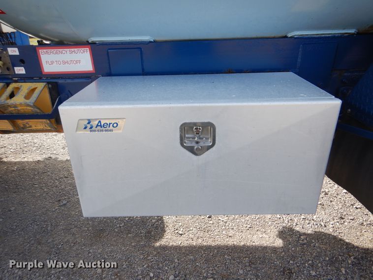 image for item HX9028 2004 Sterling Acterra  propane delivery truck