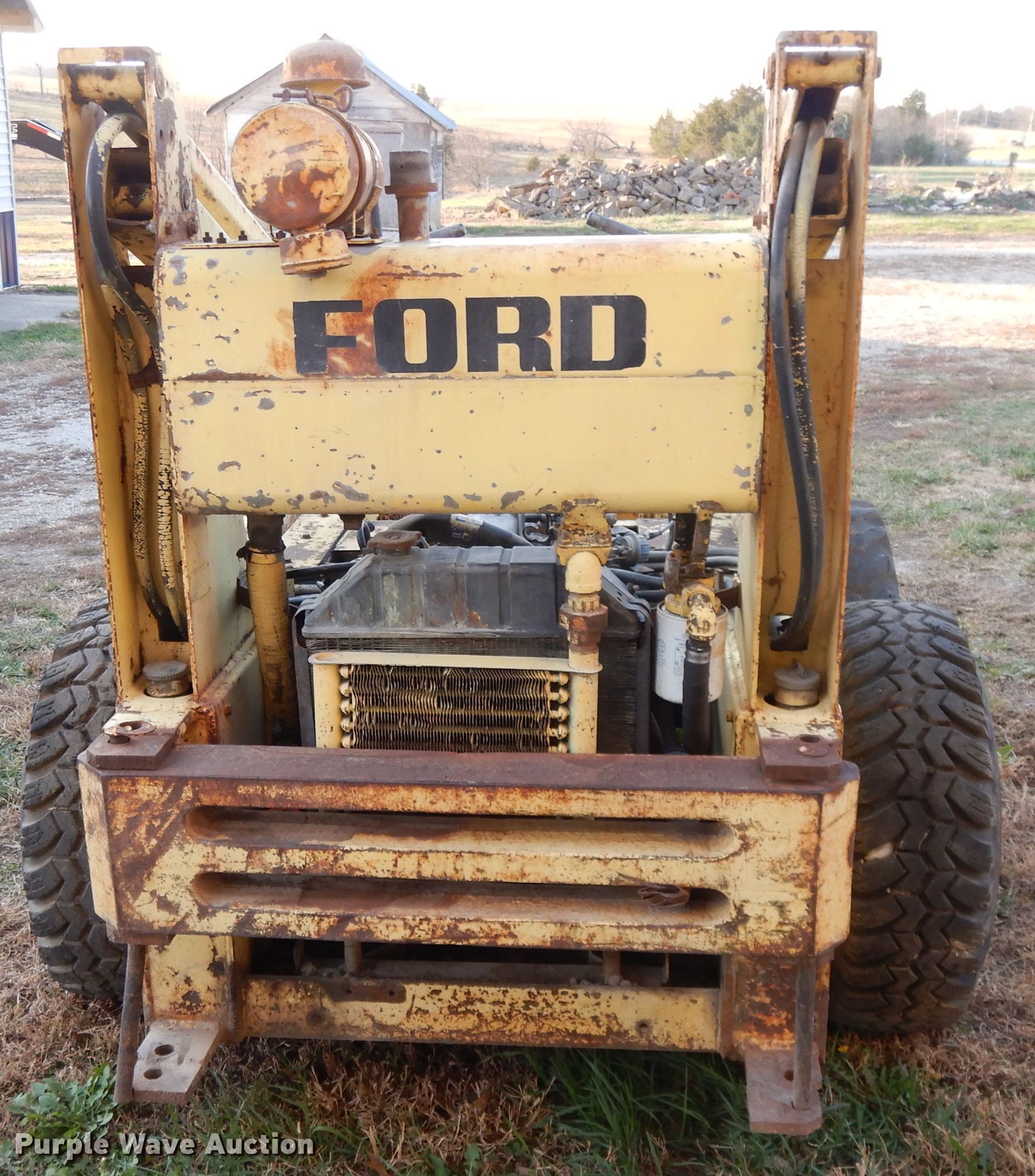 Ford 340 skid steer loader in Ottawa, KS Item DI8117 sold Purple Wave