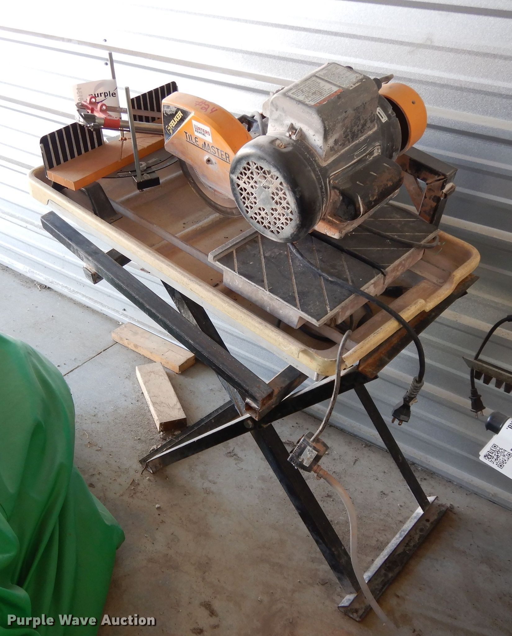Felker Tile Master masonry saw in Paola, KS Item DI8134 sold Purple