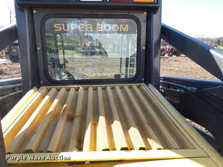 image for item DC2887 2005 New Holland LT185B  tracked skid steer loader