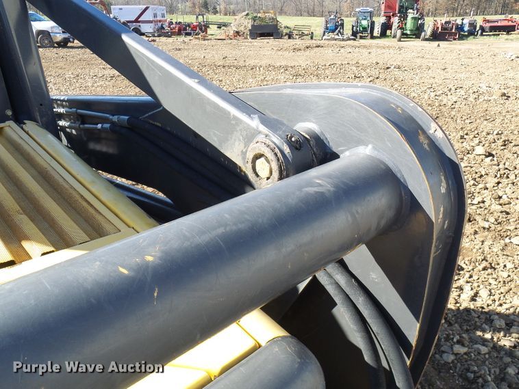 image for item DC2887 2005 New Holland LT185B  tracked skid steer loader