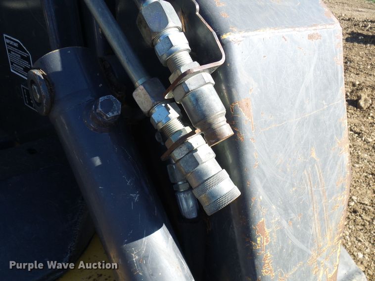 image for item DC2887 2005 New Holland LT185B  tracked skid steer loader