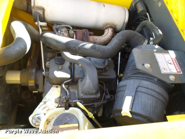 image for item DC2887 2005 New Holland LT185B  tracked skid steer loader