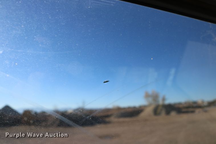 image for item DD6156 1998 Freightliner FL70  flatbed truck