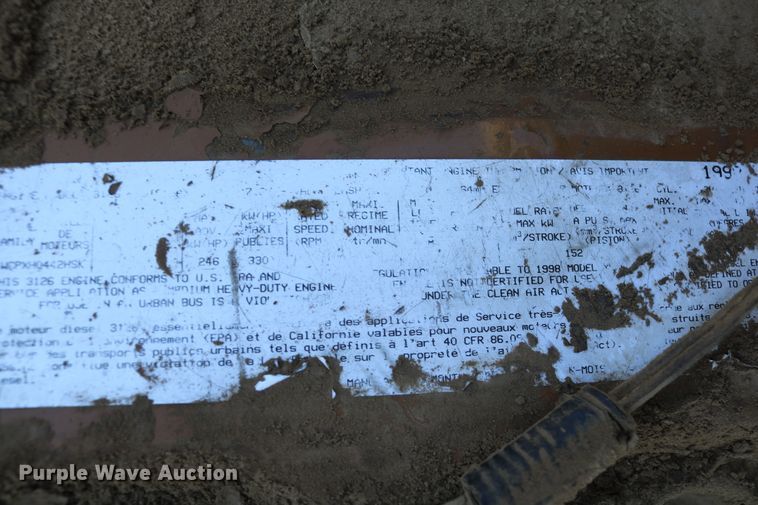 image for item DD6156 1998 Freightliner FL70  flatbed truck