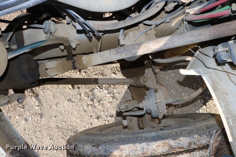 image for item DD6156 1998 Freightliner FL70  flatbed truck