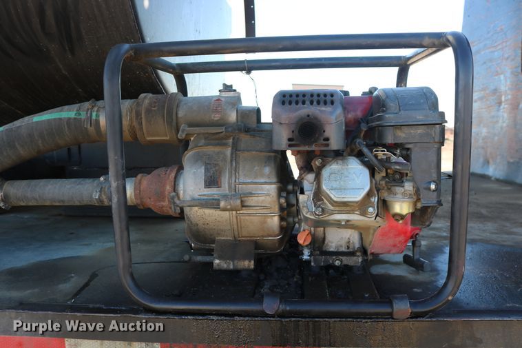 image for item DD6156 1998 Freightliner FL70  flatbed truck