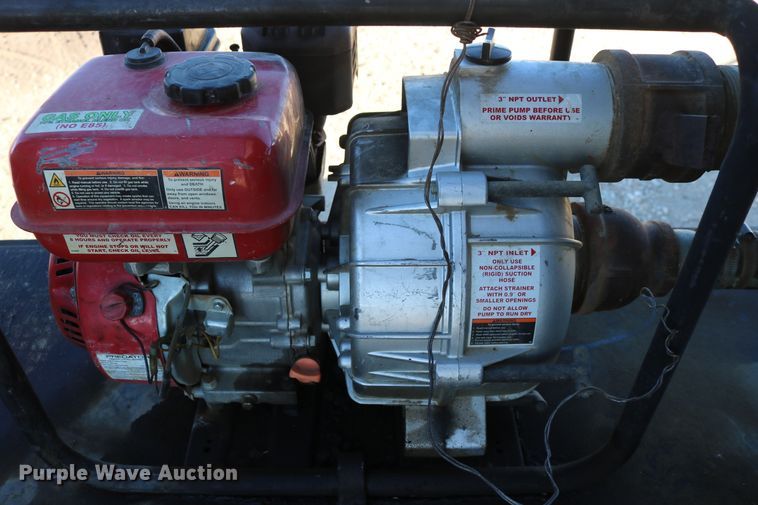 image for item DD6156 1998 Freightliner FL70  flatbed truck