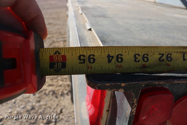 image for item DD6156 1998 Freightliner FL70  flatbed truck