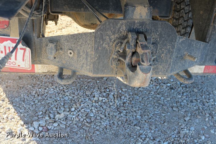 image for item DD6156 1998 Freightliner FL70  flatbed truck