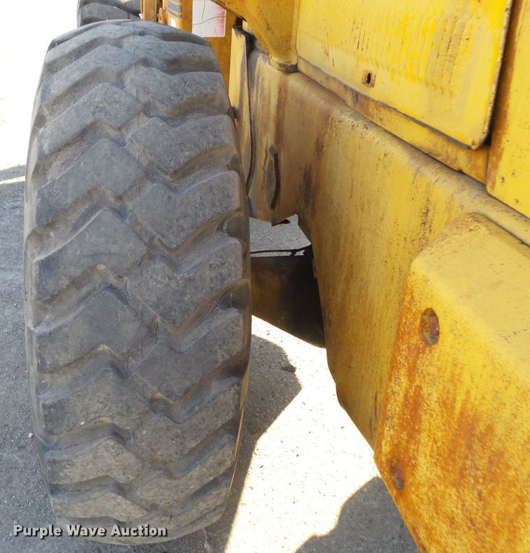 image for item DF0954 1981 Fiat-Allis 605B  wheel loader
