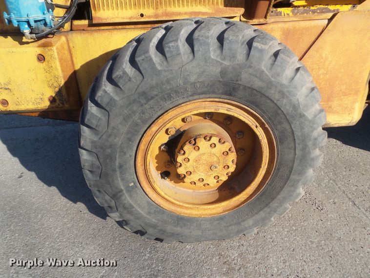 image for item DF0954 1981 Fiat-Allis 605B  wheel loader