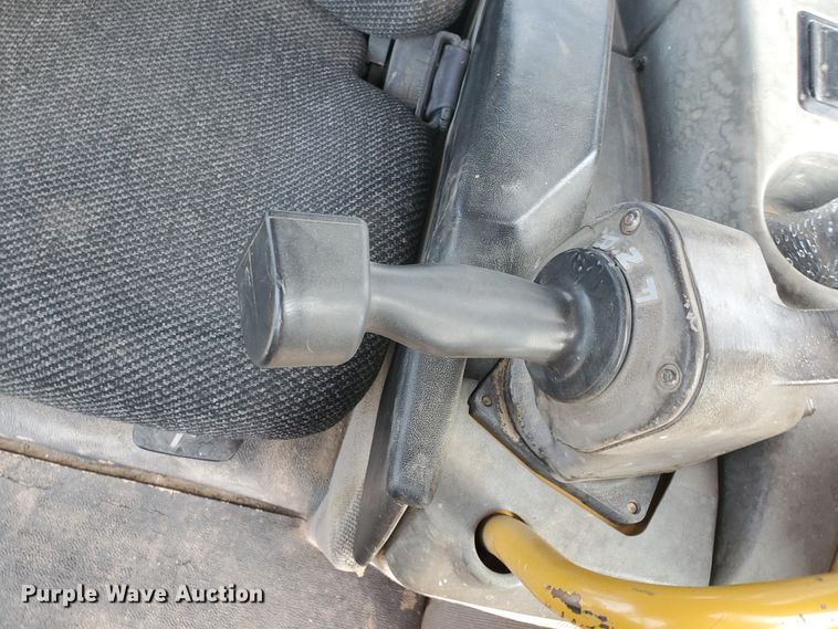 image for item DF5739 2006 Caterpillar D6N XL  dozer