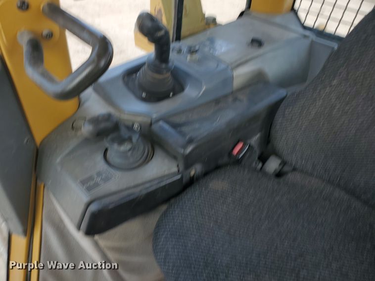image for item DF5739 2006 Caterpillar D6N XL  dozer