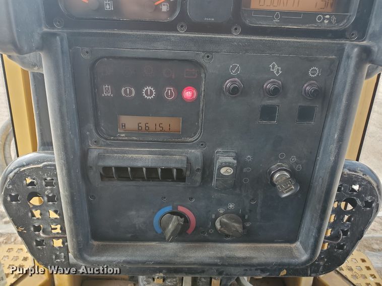 image for item DF5739 2006 Caterpillar D6N XL  dozer