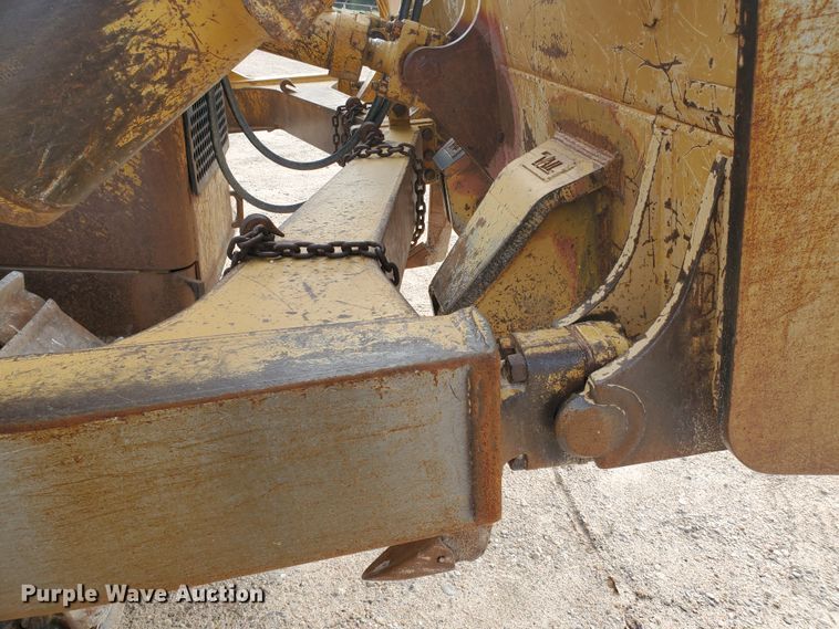 image for item DF5739 2006 Caterpillar D6N XL  dozer