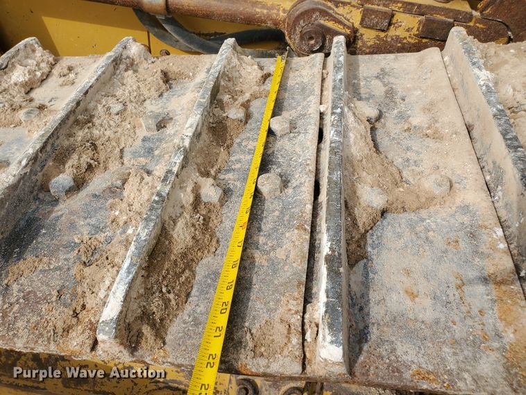 image for item DF5739 2006 Caterpillar D6N XL  dozer