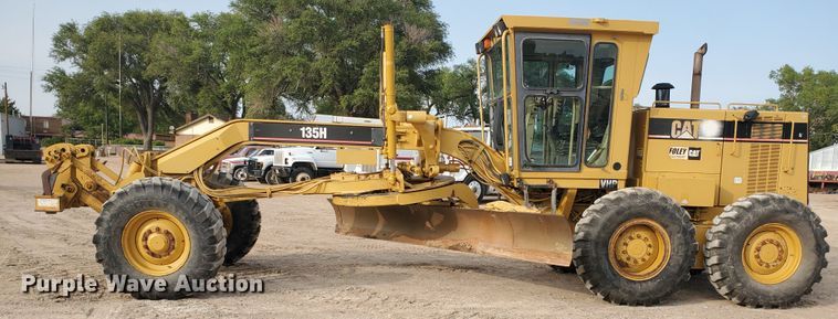 image for item DF5740 1998 Caterpillar 135H  motor grader