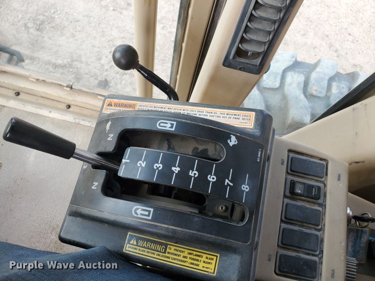 image for item DF5740 1998 Caterpillar 135H  motor grader