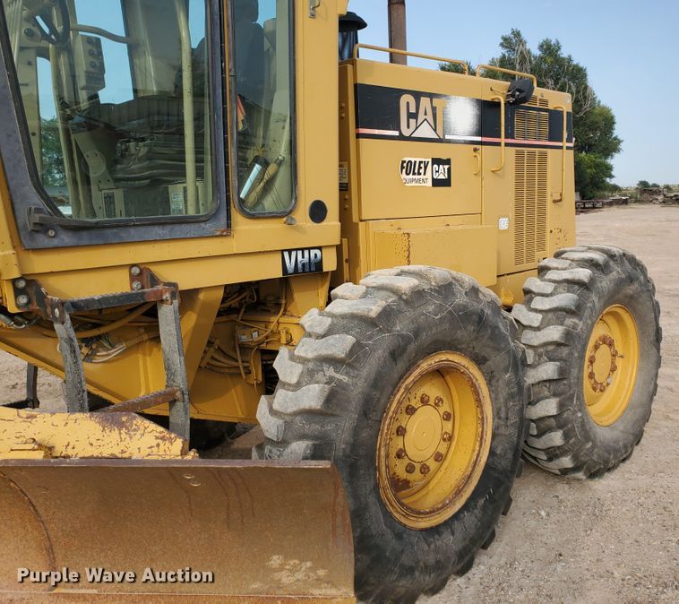 image for item DF5740 1998 Caterpillar 135H  motor grader