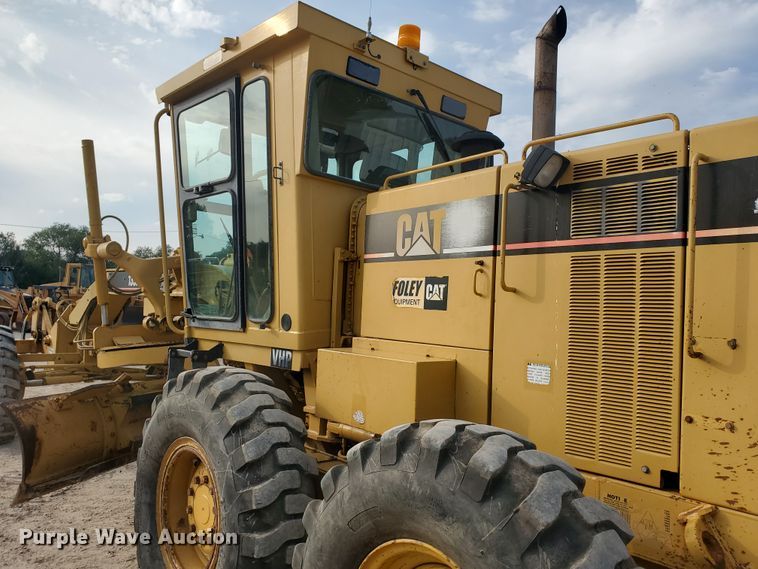 image for item DF5740 1998 Caterpillar 135H  motor grader