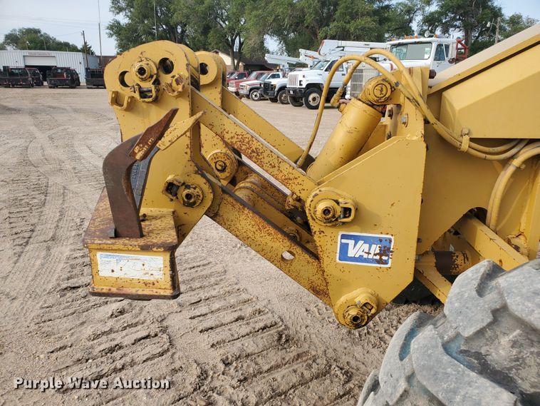image for item DF5740 1998 Caterpillar 135H  motor grader