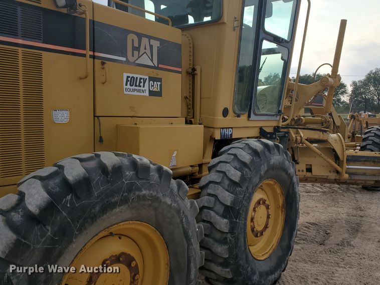 image for item DF5740 1998 Caterpillar 135H  motor grader